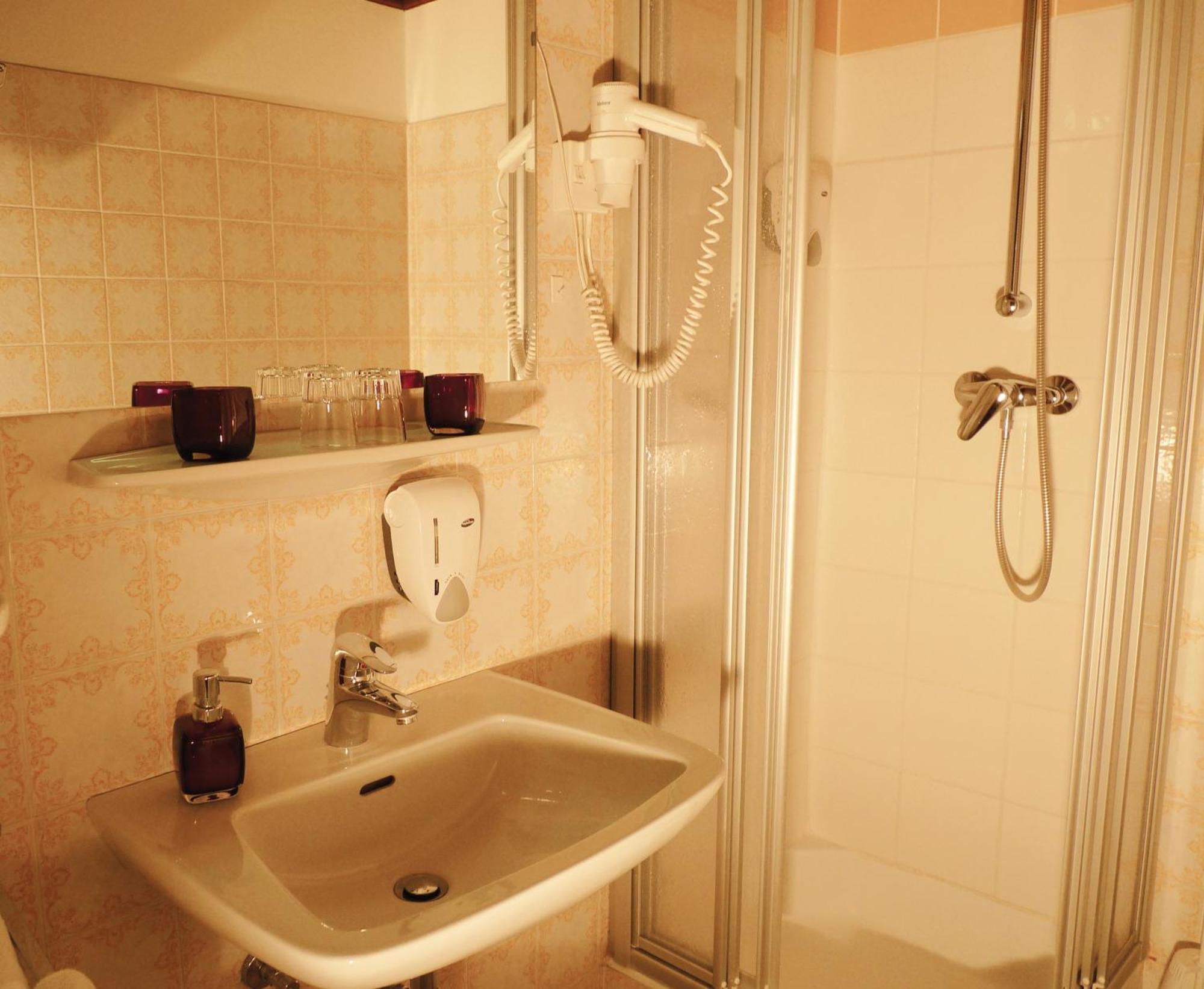 ראוריס Hotel Garni Wieshof מראה חיצוני תמונה
