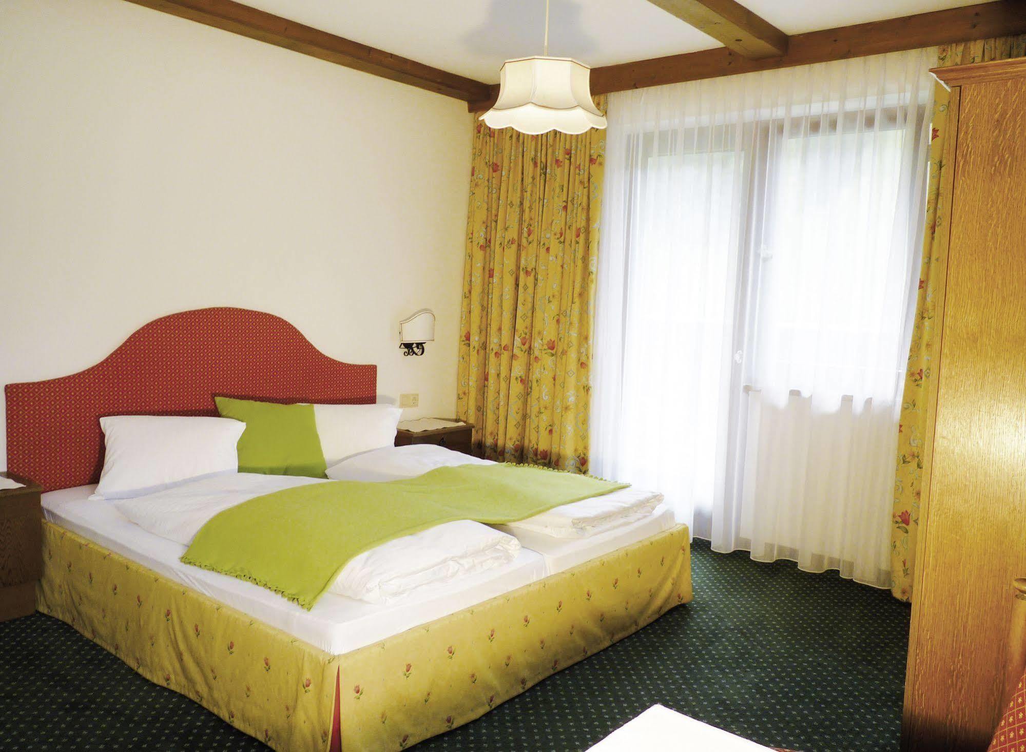 ראוריס Hotel Garni Wieshof מראה חיצוני תמונה